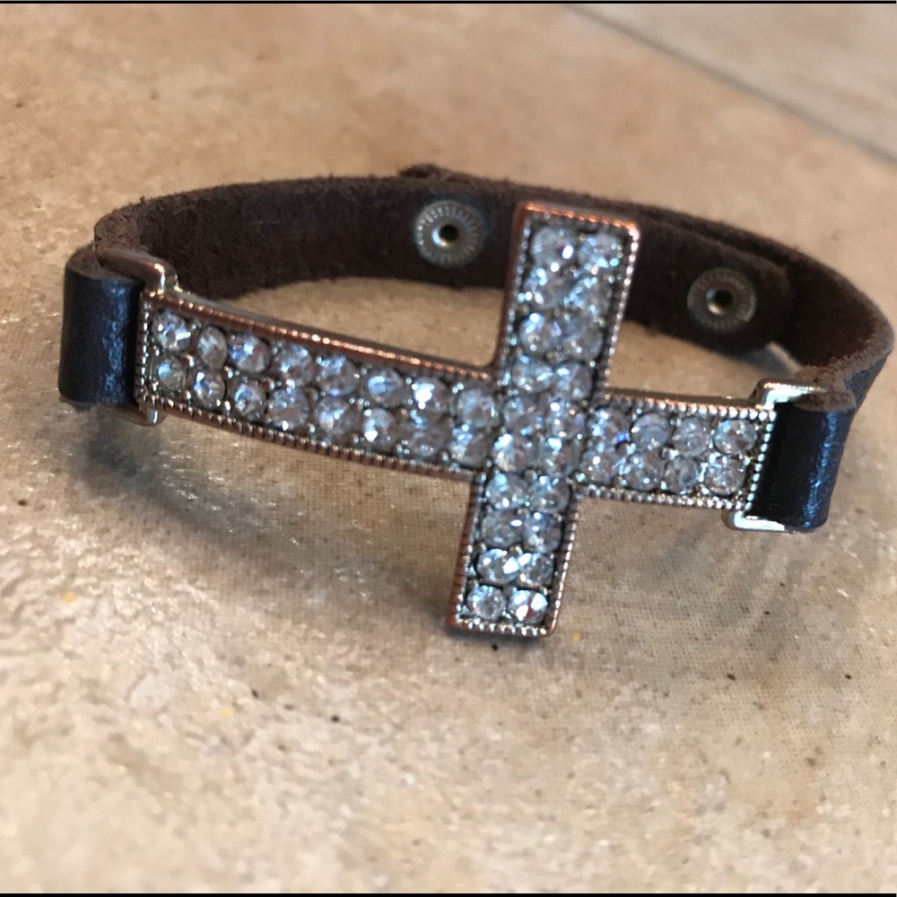 Leather bracelet